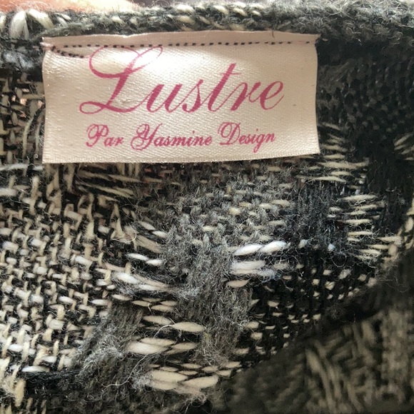 Wool dress - Picture 6 of 11